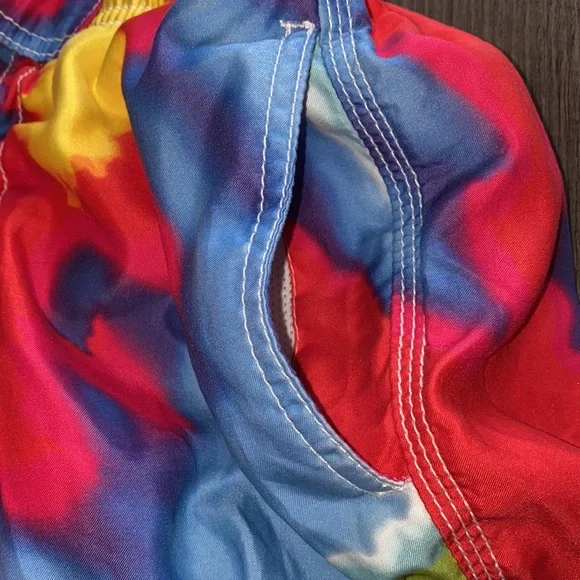 GAP| boys tie dye swim trunks 8 - Picture 3 of 8
